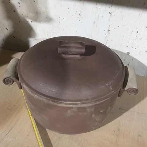 微瑕，明火，口径23厘米，高11，3L