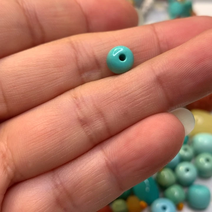 绿松石未镶嵌颈饰