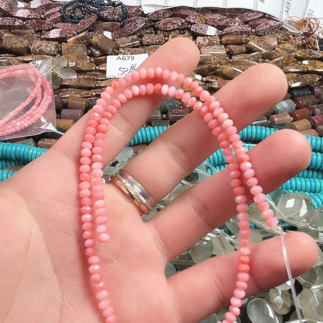 玛瑙/玉髓合金珠宝半成品A684，粉贝算盘珠一条4mm