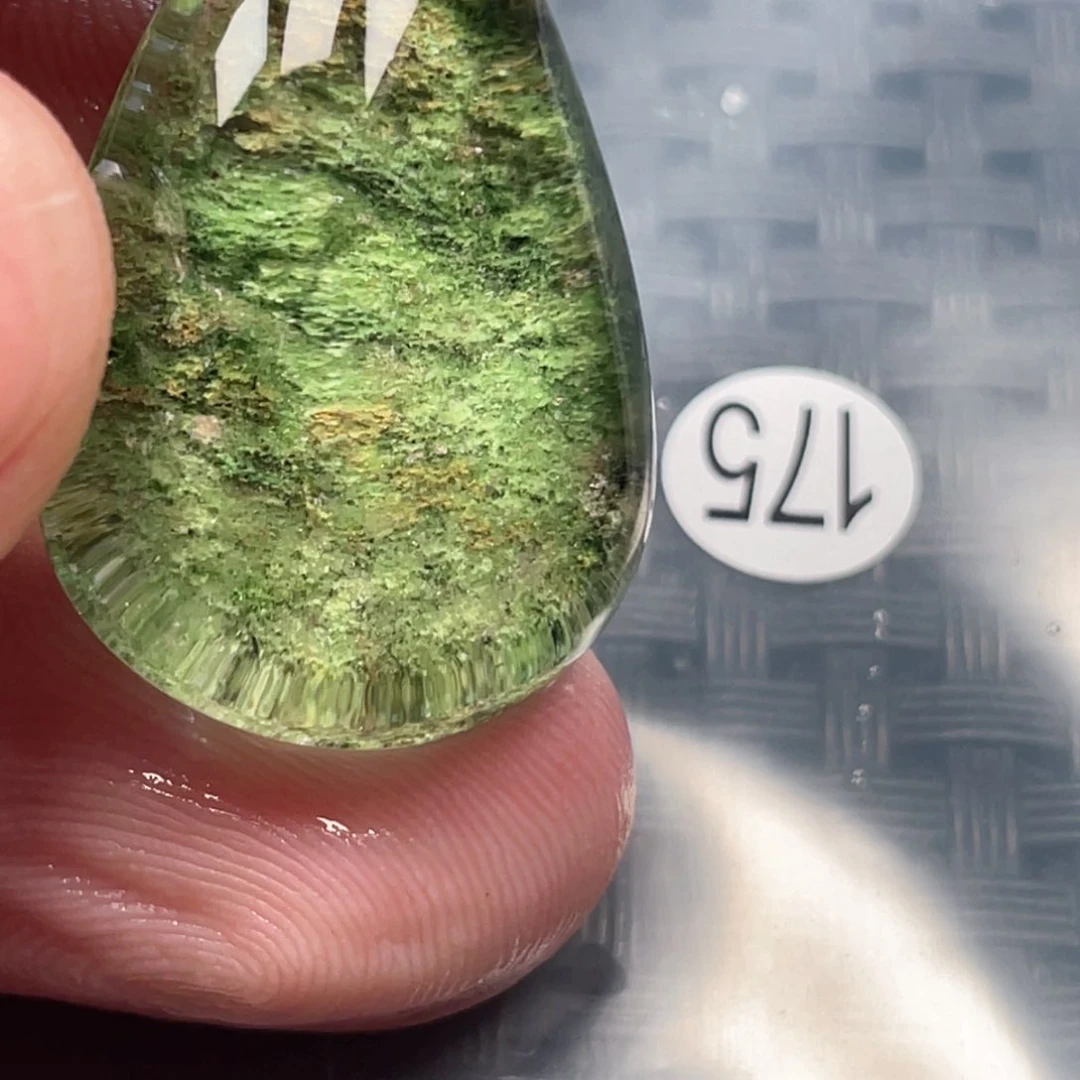 【闪购商品】颈饰未镶嵌水晶?*?