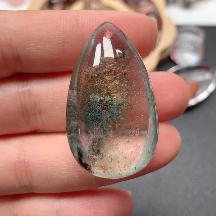 未镶嵌颈饰水晶水晶