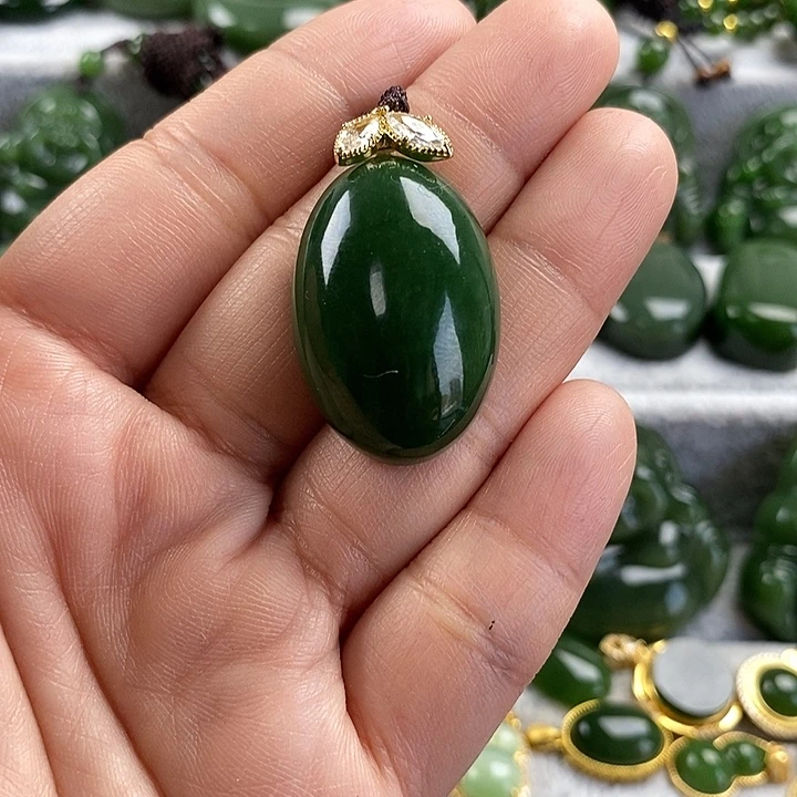 和田玉（碧玉）未镶嵌颈饰