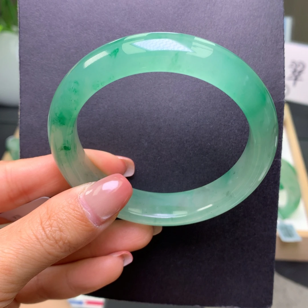 石英质玉（非洲翠）未镶嵌手镯5859圈湖水绿冰飘花