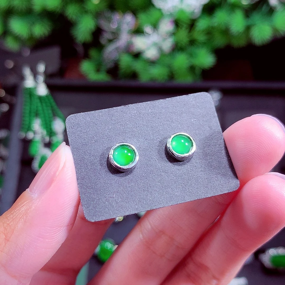 颈饰未镶嵌翡翠天然