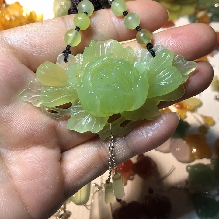 蛇纹石玉未镶嵌挂件