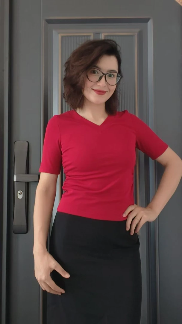 修身纯色夏季显瘦V领褶皱套装短袖修身吸汗女士T恤