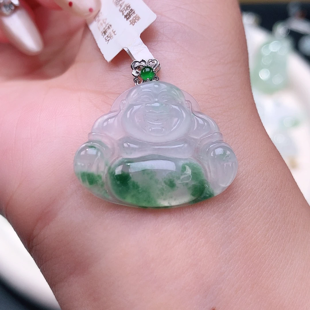 颈饰18K金镶嵌翡翠佛公