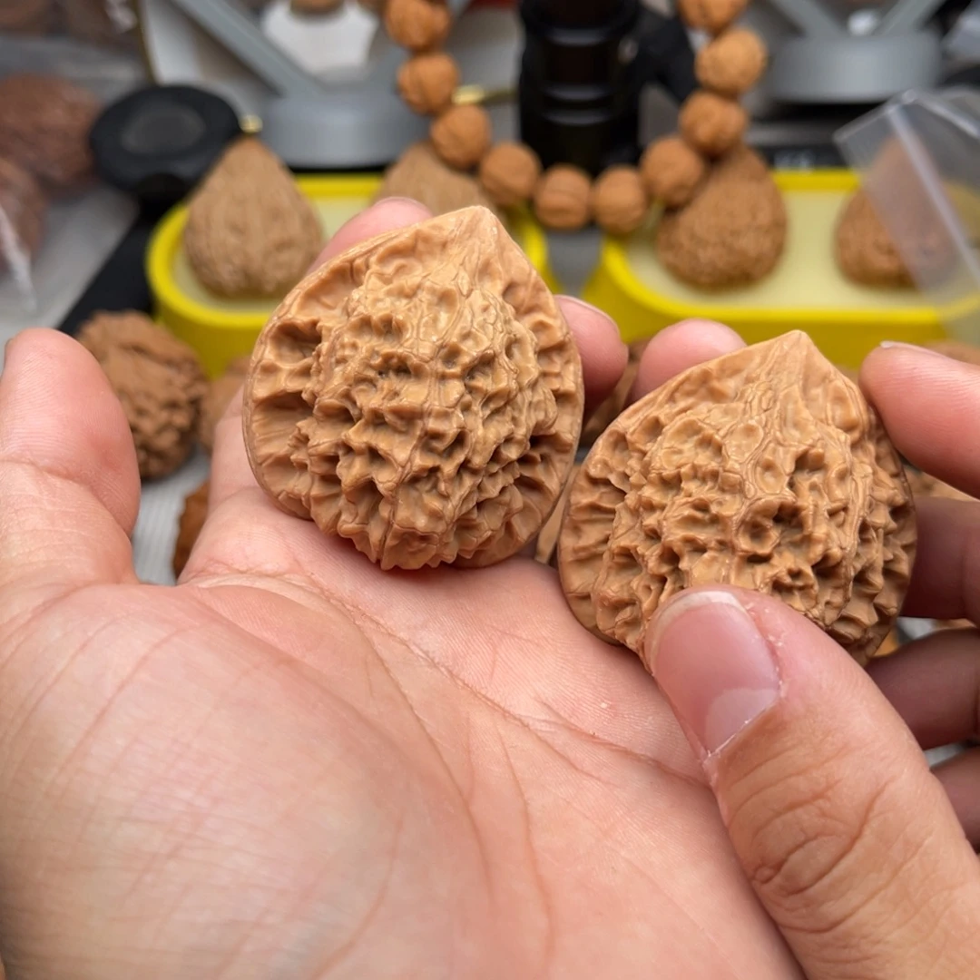 M***o吊坠文玩核桃官帽