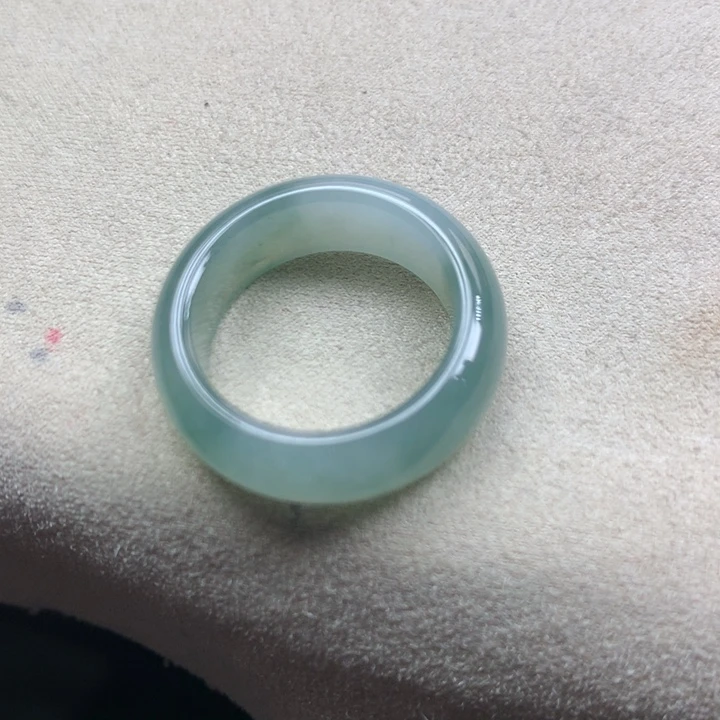 翡翠颈饰未镶嵌吊坠