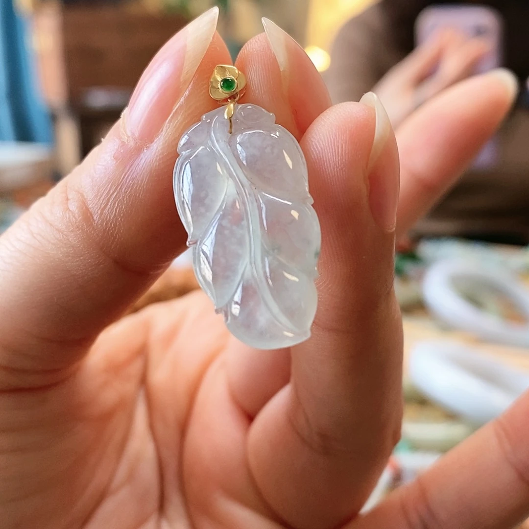 翡翠颈饰18K金镶嵌翡翠挂件