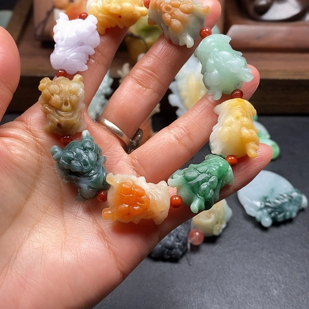 爱***说定制翡翠未镶嵌毛货抛光