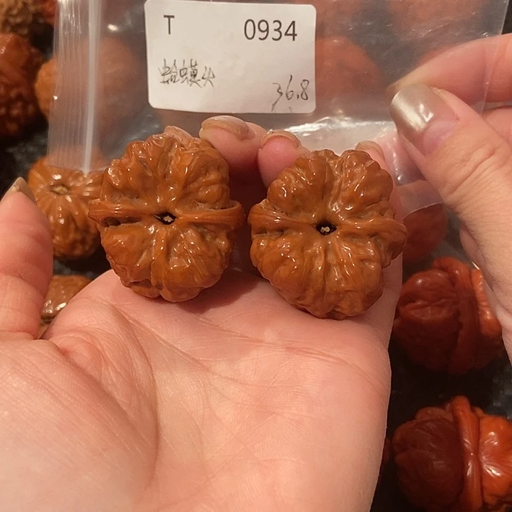 文玩核桃吊坠蛤蟆头36肚39