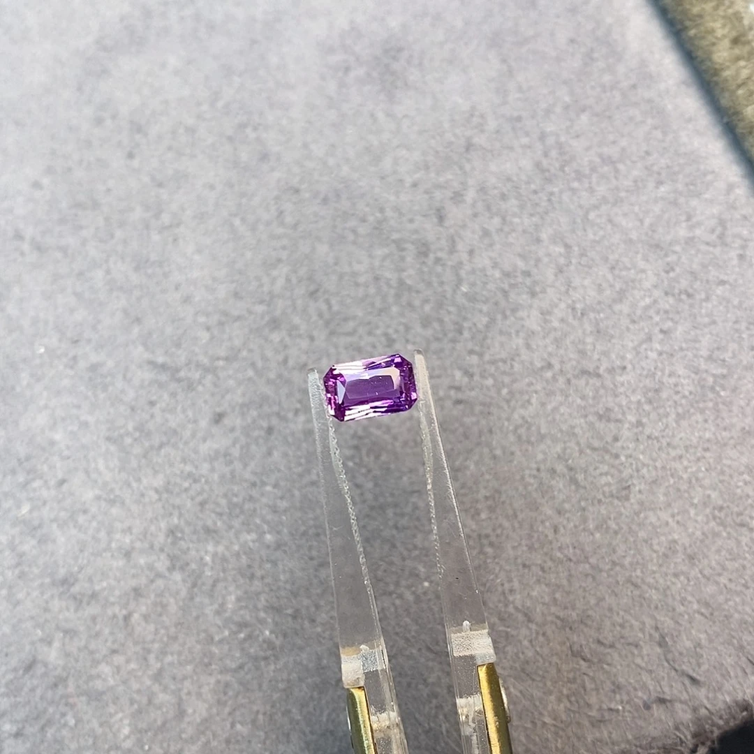 彩色蓝宝石裸石1.13ct 吉尔德 无烧薰衣草