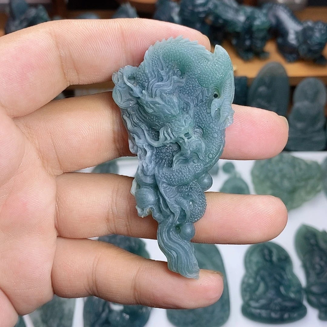 定制翡翠未镶嵌龙牌