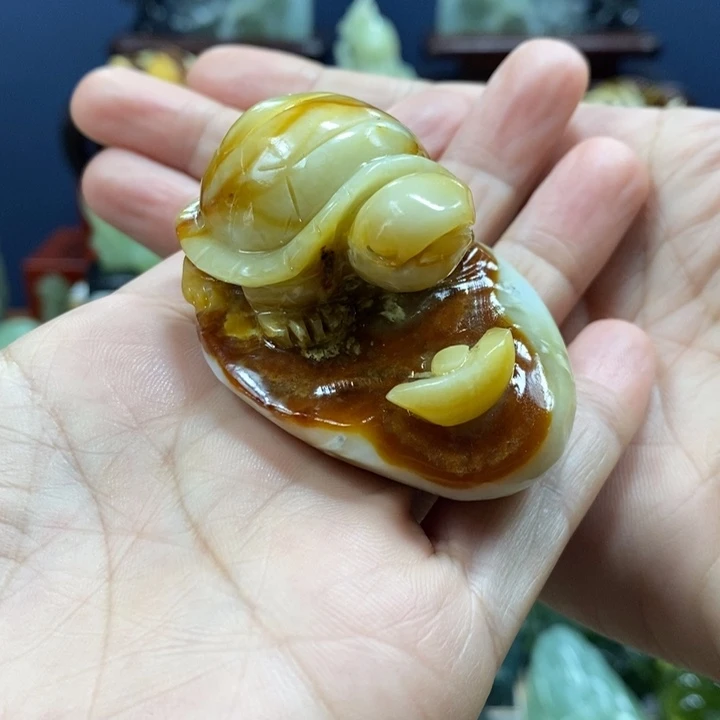未镶嵌蛇纹石玉珠宝奇石