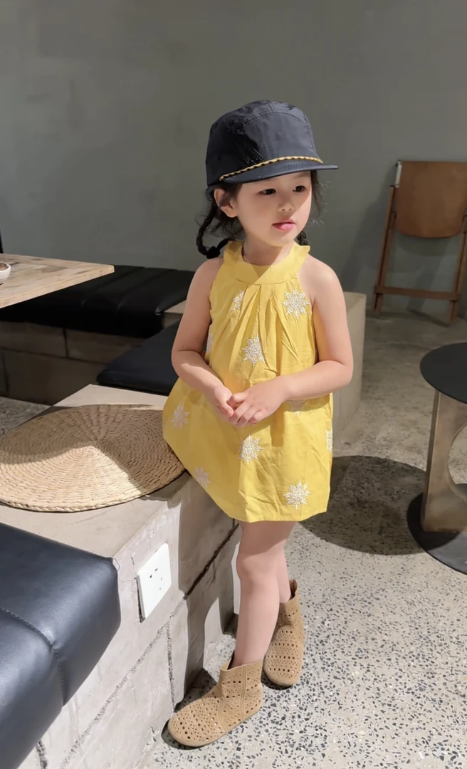 Kk·儿童夏季新款巨洋气薄款韩系风挂脖无袖背心