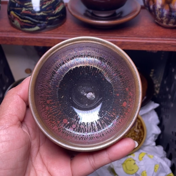 茶盏在我身边也没