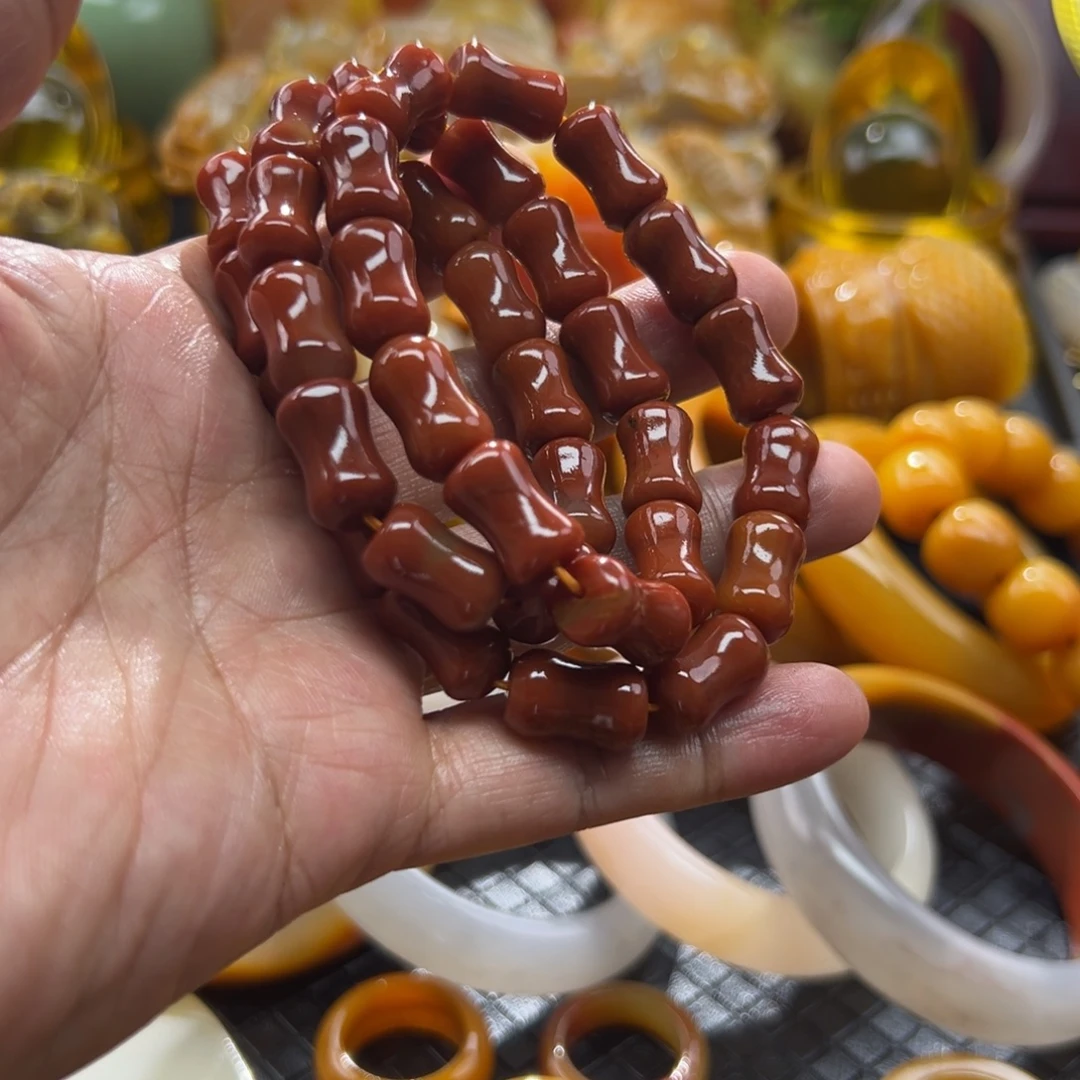 石英质玉未镶嵌颈饰