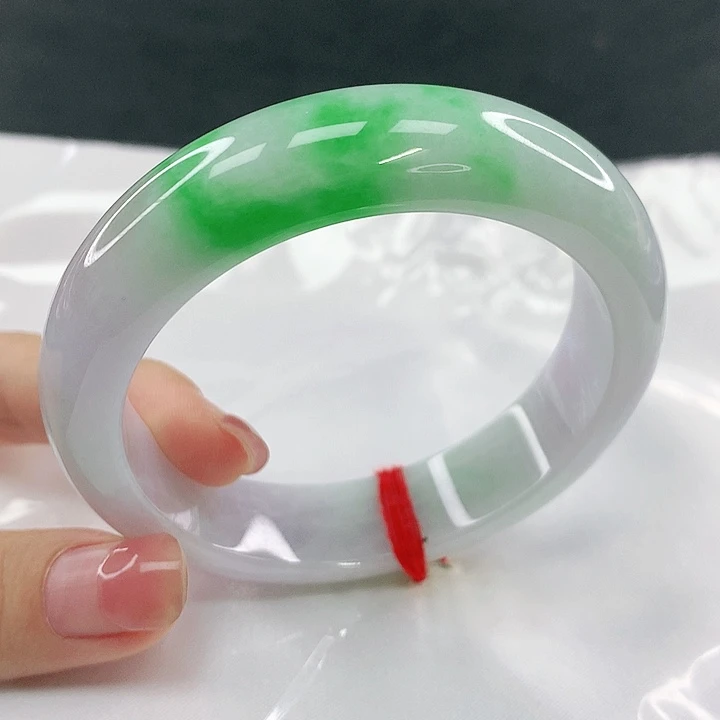 翡翠未镶嵌手镯圈56.6，0A036