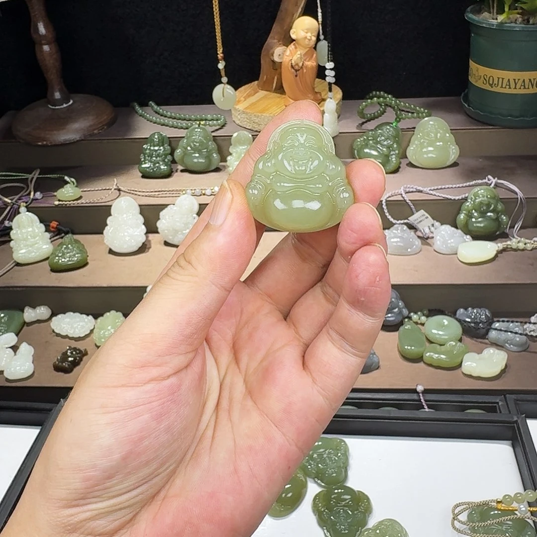 爱***道和田玉未镶嵌颈饰
