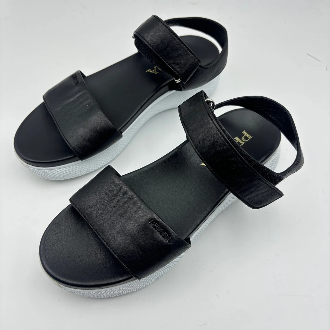 95新 Prada/普拉达 38码/prada普拉达黑色凉鞋/无盒/95新