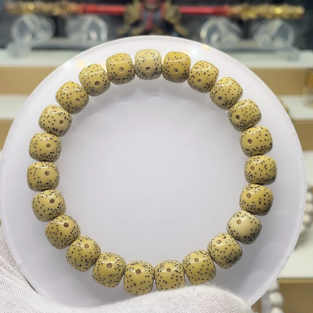 【闪购商品】吊坠星月菩提鸡油黄大侧白10/9