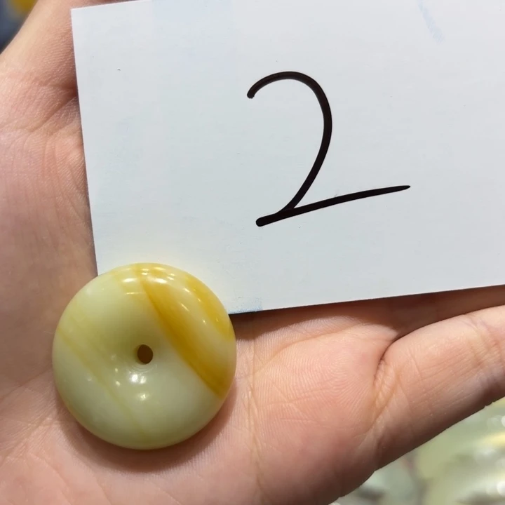 未镶嵌岫玉手镯天然