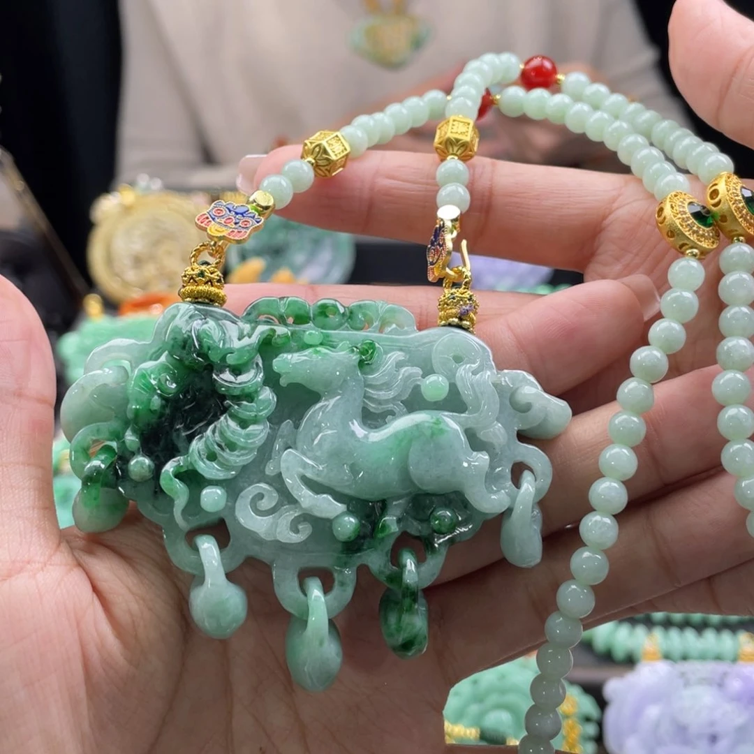 翡翠颈饰未镶嵌代编织