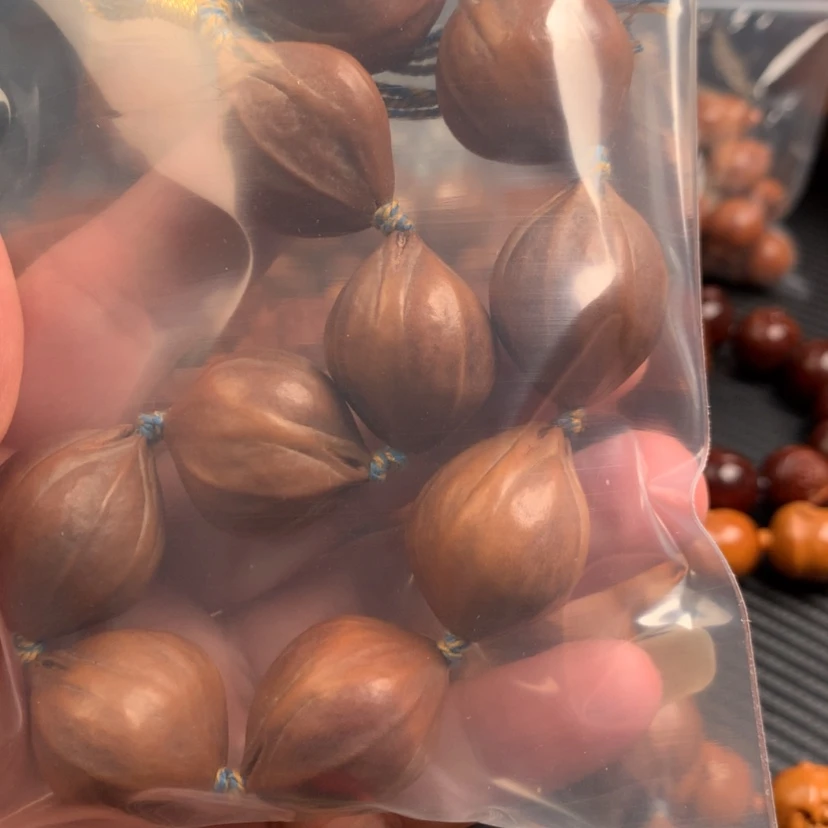 【闪购商品】橄榄核手串?**于四花素串