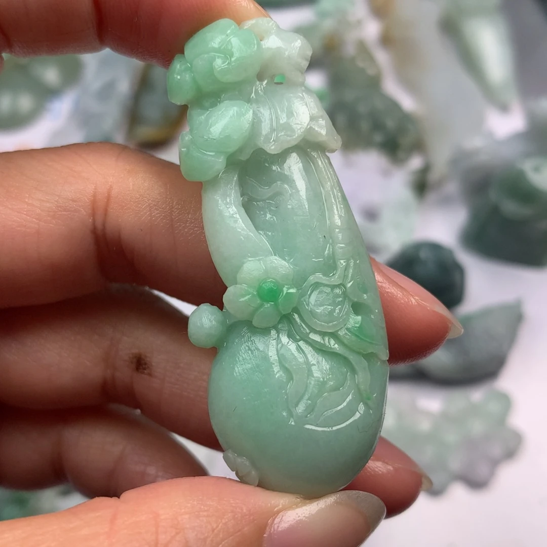 定制翡翠未镶嵌翡翠