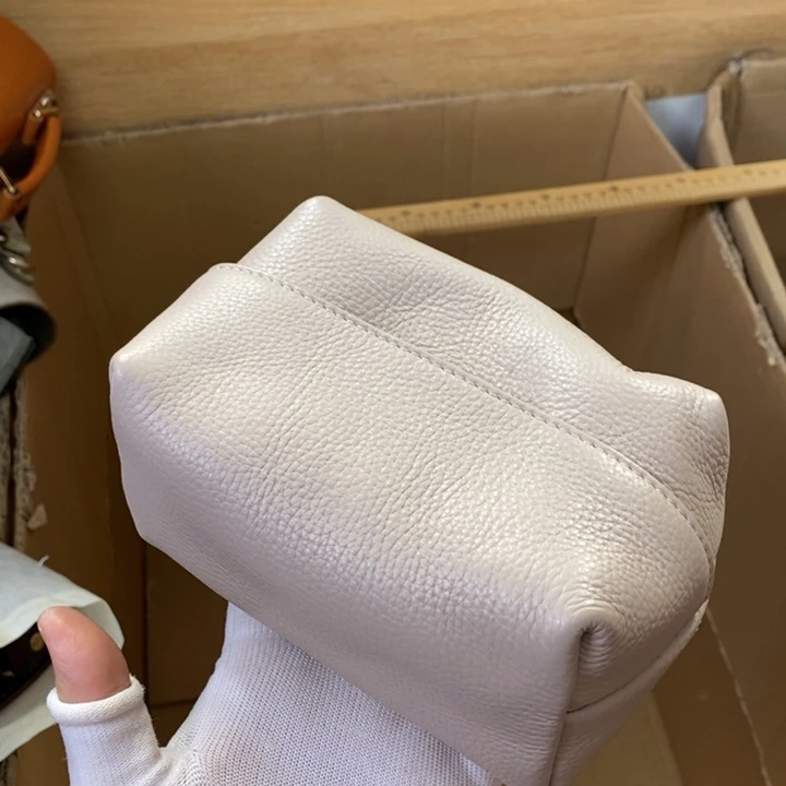 头层牛皮大瑕疵小号纸巾盒不退米灰色