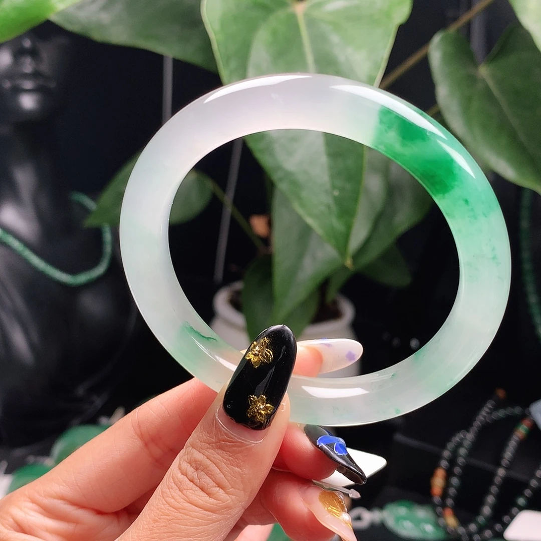 石英质玉未镶嵌手镯57