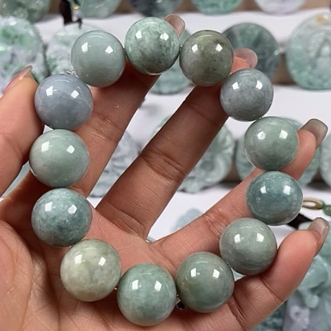 翡翠颈饰未镶嵌微瑕福利