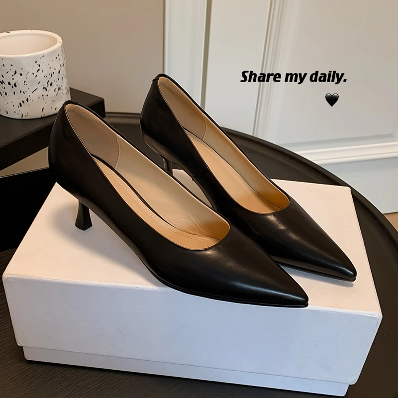 (跟高6CM 鞋码34到40）新款真皮尖头胎牛皮高跟工作单鞋时装女鞋