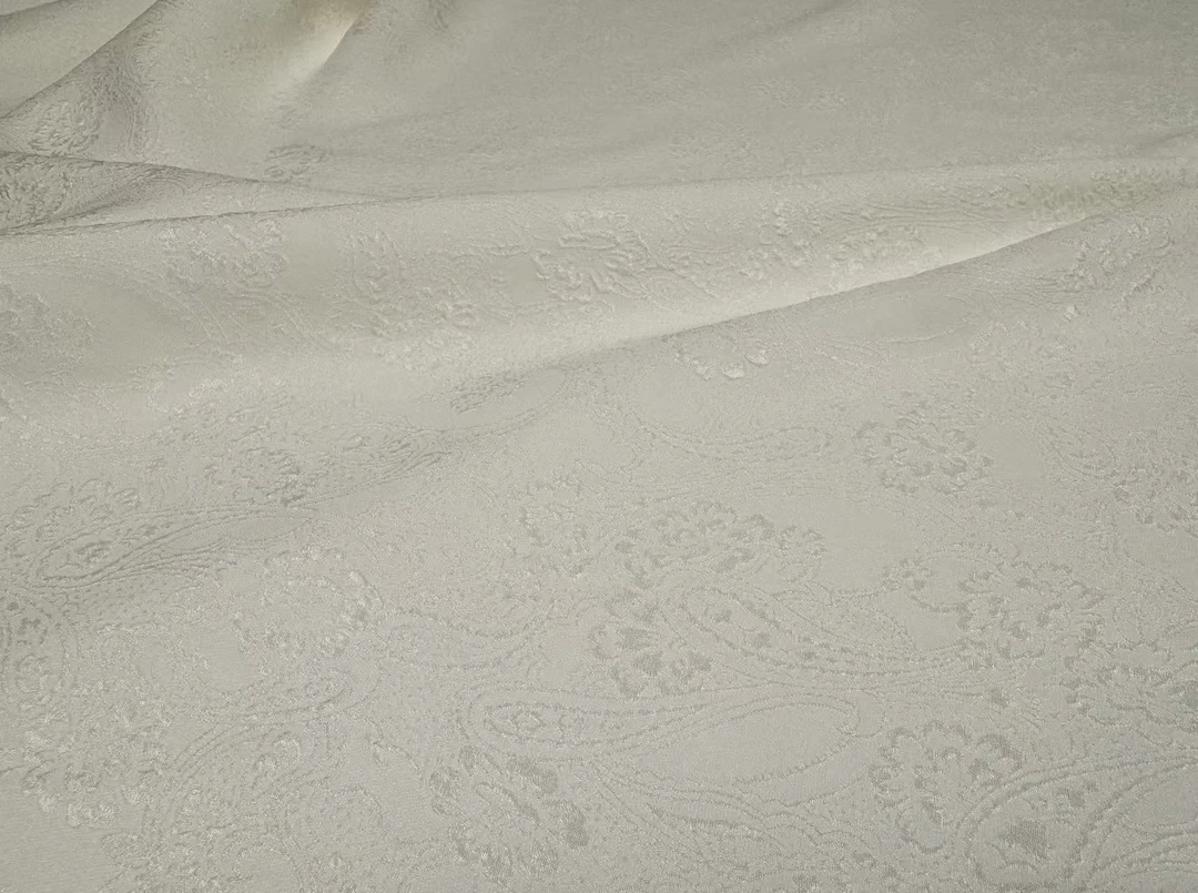 白色浮雕提花冠乐绉 裁剪桑蚕丝布料 不支持七天无理由退换