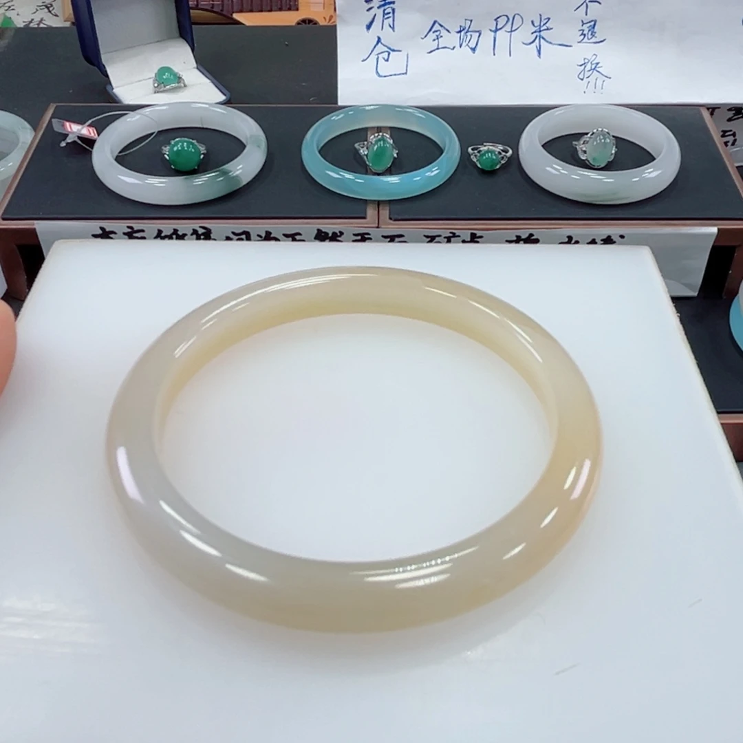 未镶嵌手镯石英质玉59-60不退换