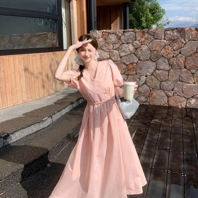 粉色甜美减龄泡泡袖V领连衣裙女夏2025新款收腰显瘦气质温柔长裙