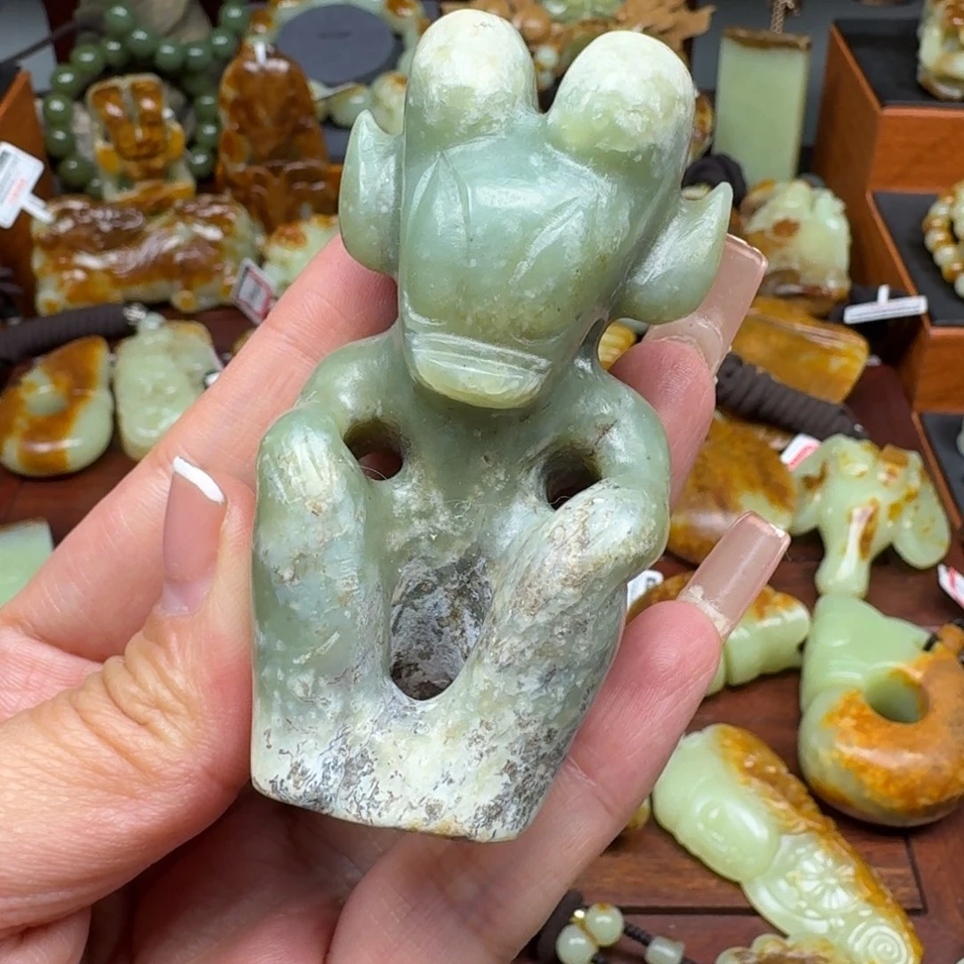 岫岩河磨玉（透闪石质玉）未镶嵌把件