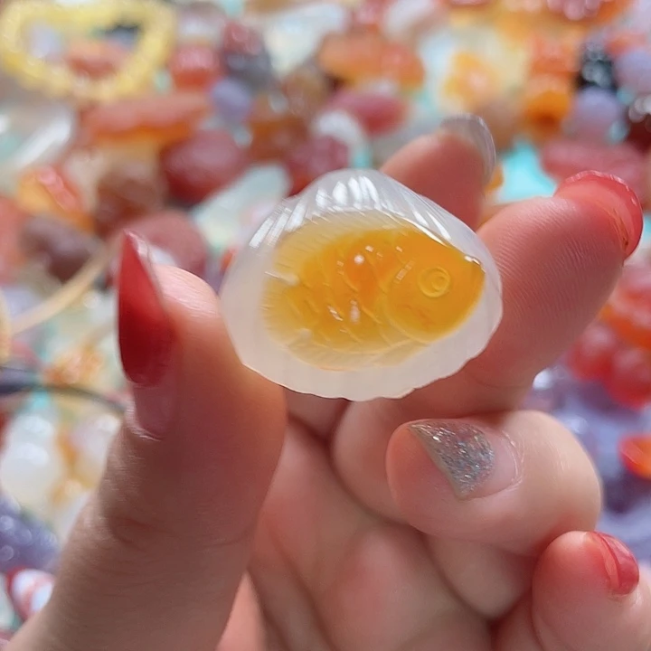 未镶嵌颈饰玛瑙/玉髓枫*?