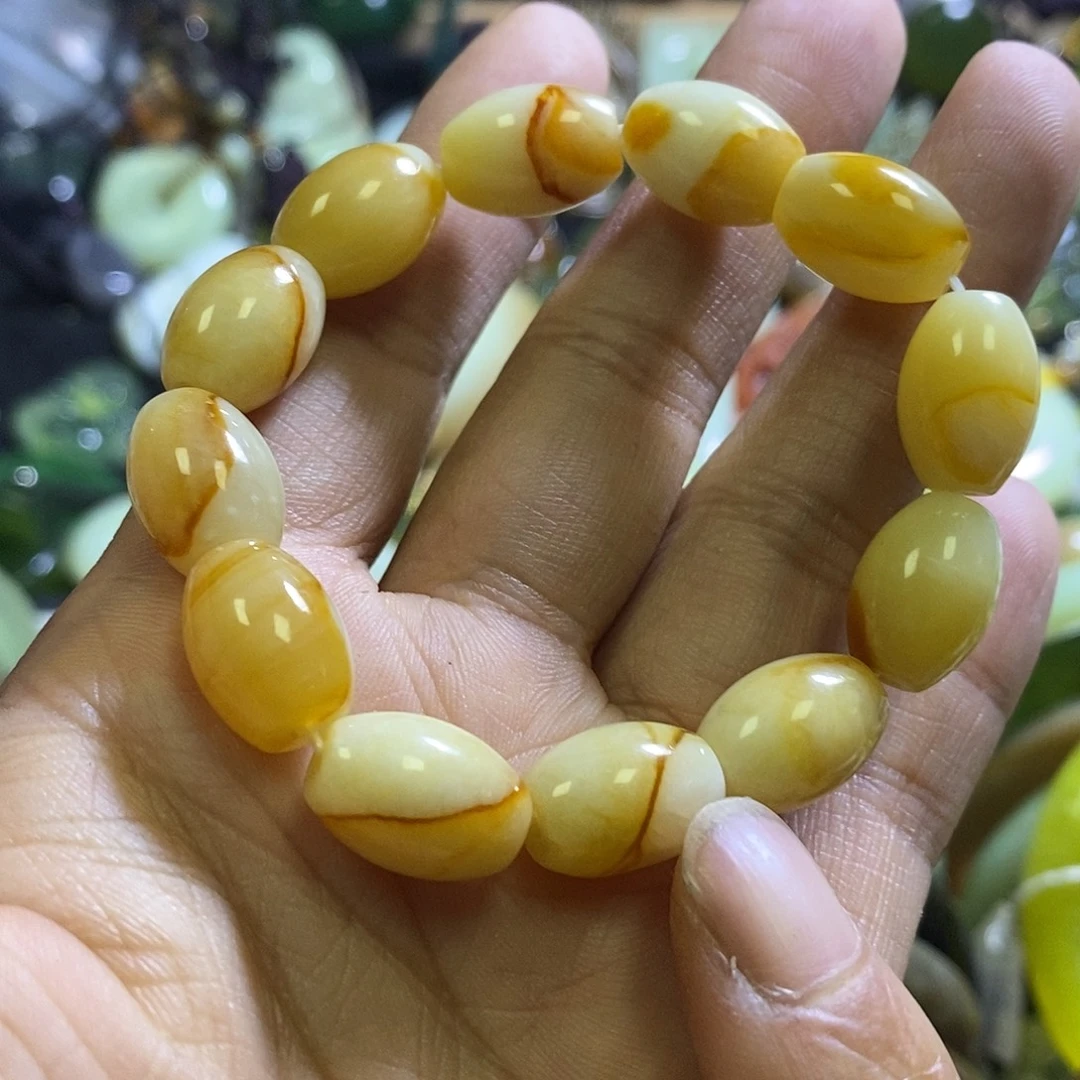 岫玉未镶嵌手链一个