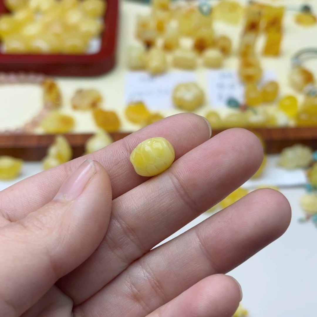 【闪购商品】蜜蜡裸石未镶嵌配饰