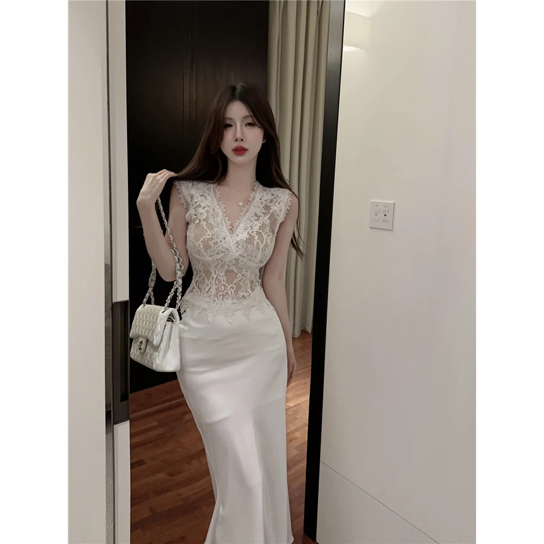 轻奢名媛蕾丝立体剪裁深V上衣巨显腿长鱼尾裙网红款