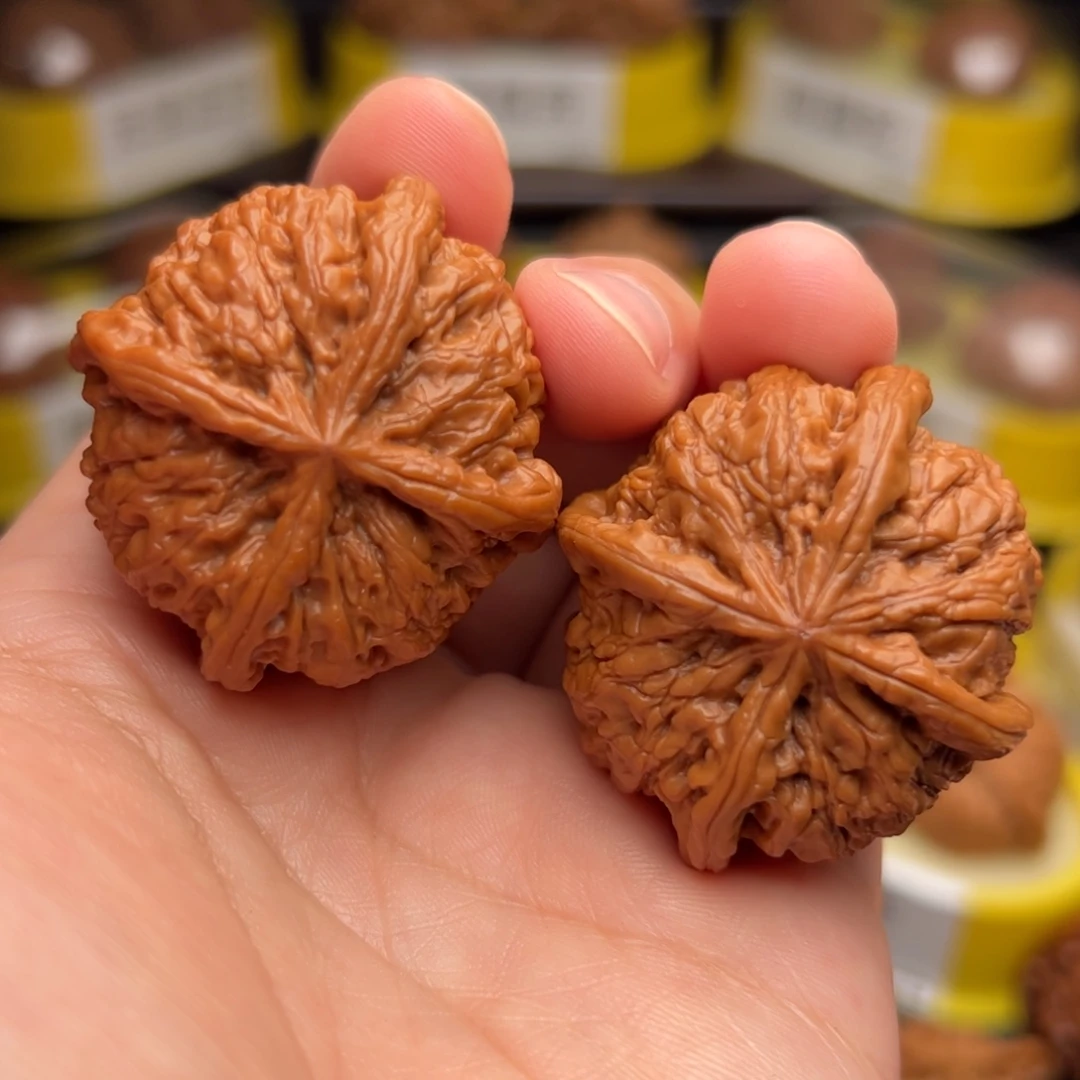 文玩核桃吊坠雨花石