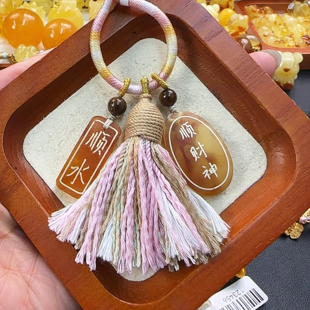 未镶嵌琥珀珠宝奇石