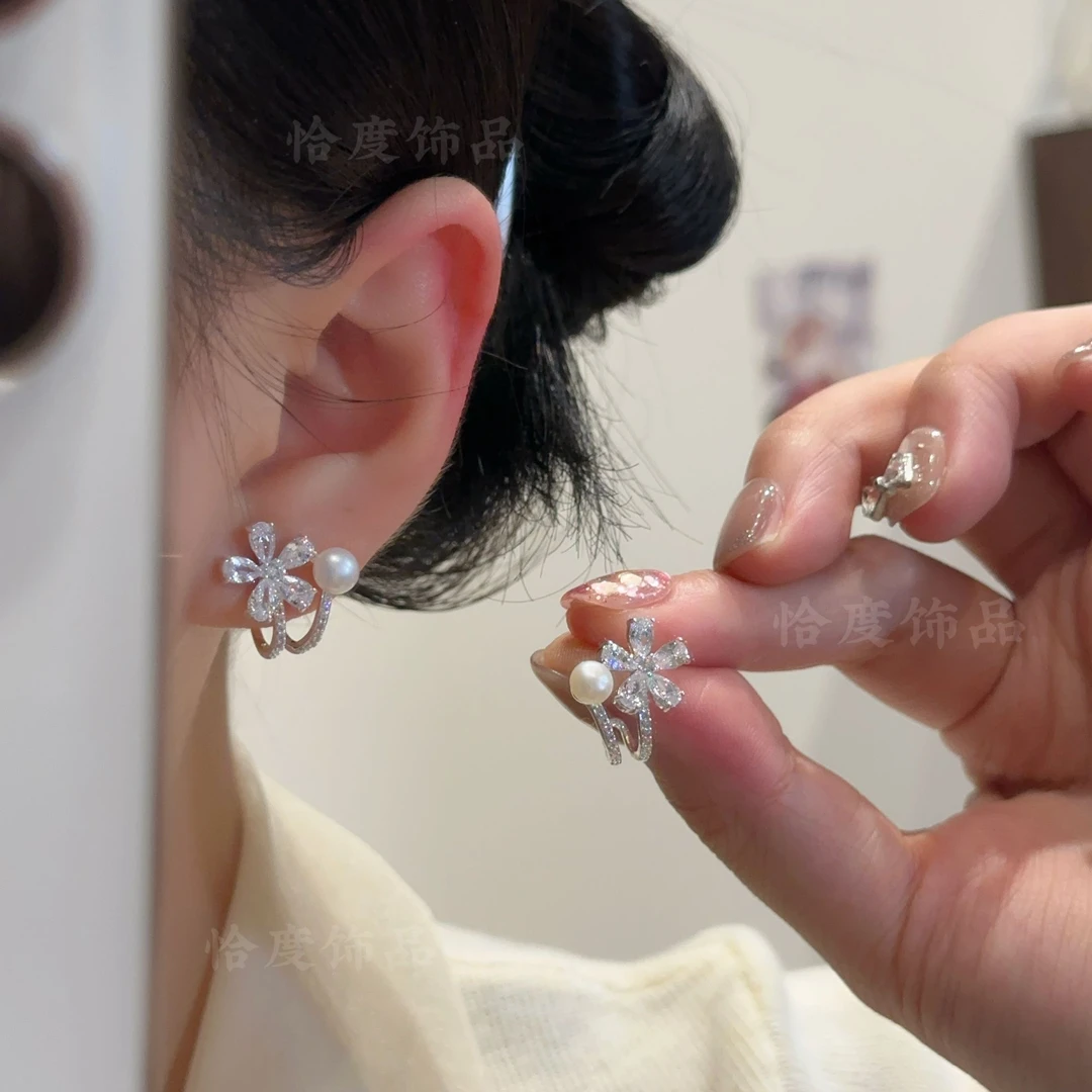 【恰度】微镶锆石花朵珠珠耳钉气质百搭