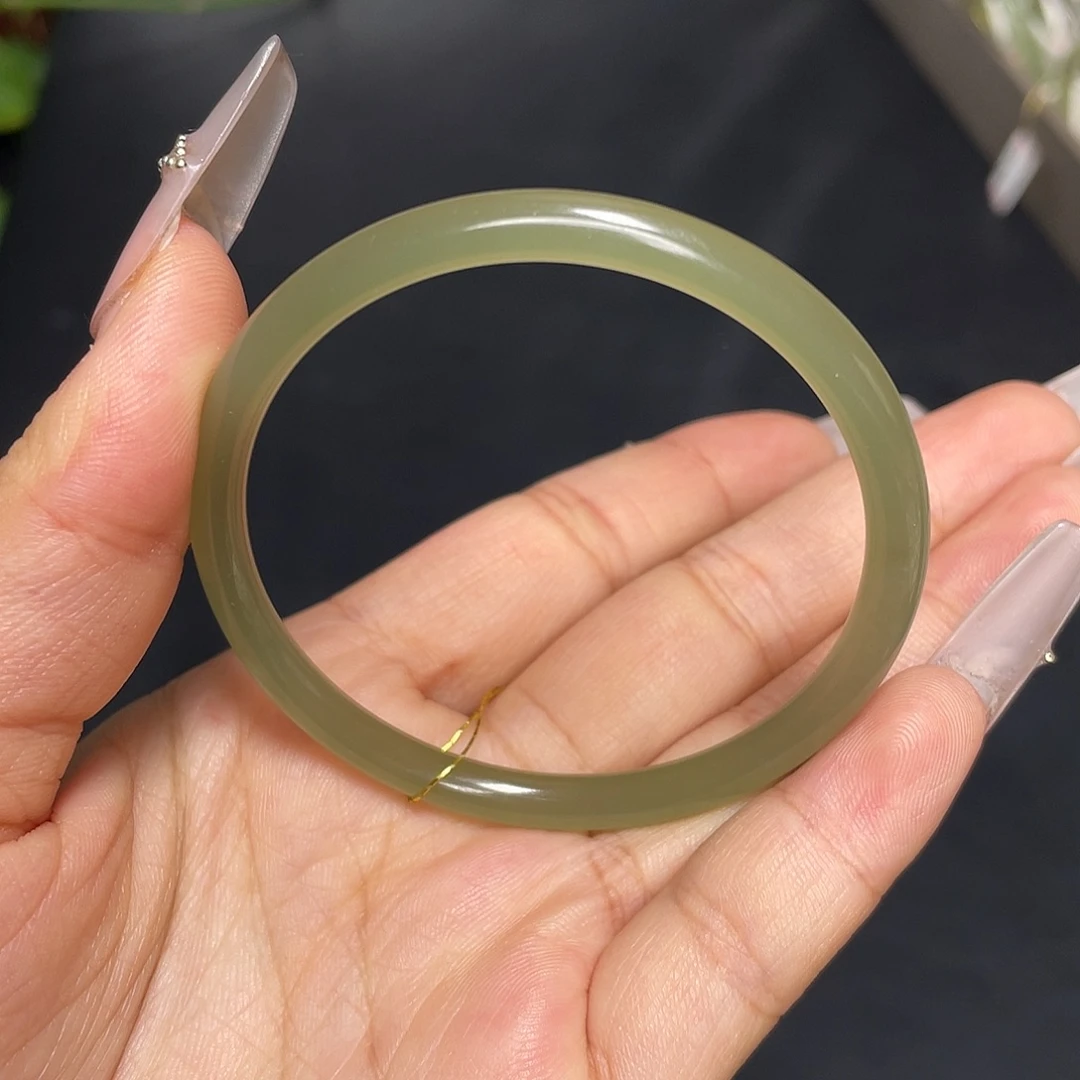 和田玉未镶嵌手镯52