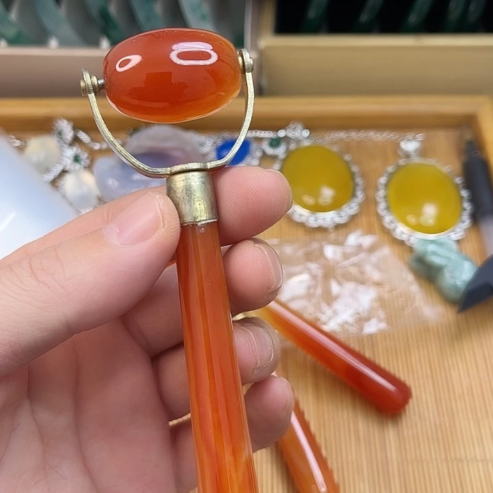 玛瑙/玉髓颈饰合金