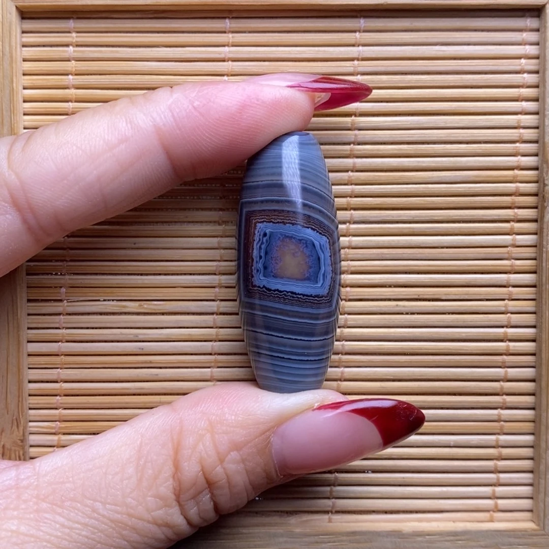 欢***雁玛瑙/玉髓未镶嵌珠宝半成品