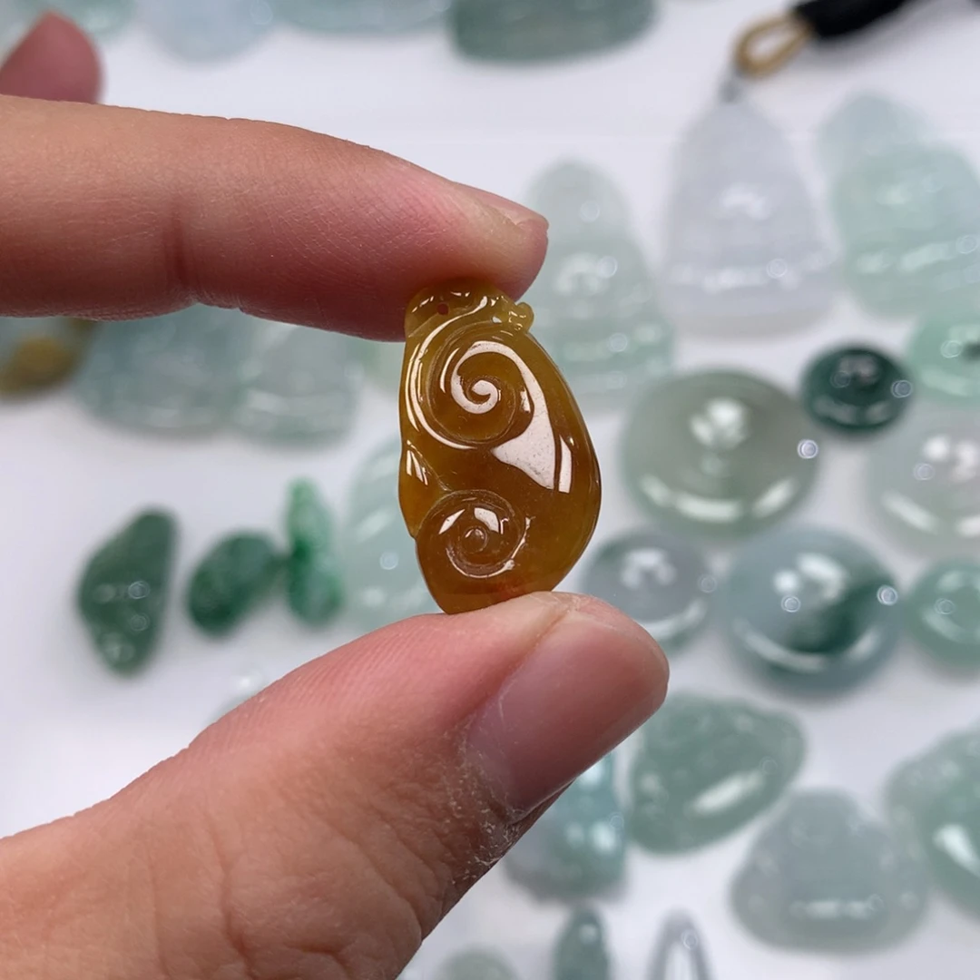 吊坠(不含链)未镶嵌翡翠