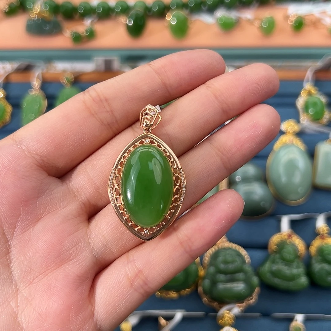 和田玉（碧玉）18K金镶嵌吊坠(不含链)苹果绿蛋面23mm